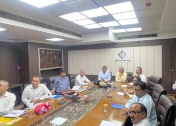 झारखंड आवास बोर्ड की टीम पहुंची छत्तीसगढ़, आवास योजनाओं का करेगी अध्ययन