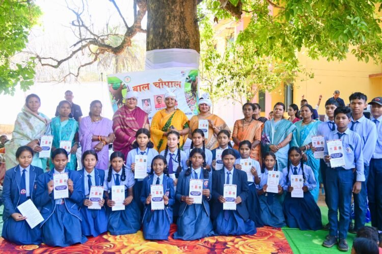 जहां गूंजता था लाल आतंक वहां लगी बाल चौपाल,मंत्री रजवाड़े ने कहा-“सरकार की योजनाओं का लाभ अंतिम छोर तक पहुंचाना हमारी सर्वोच्च प्राथमिकता”