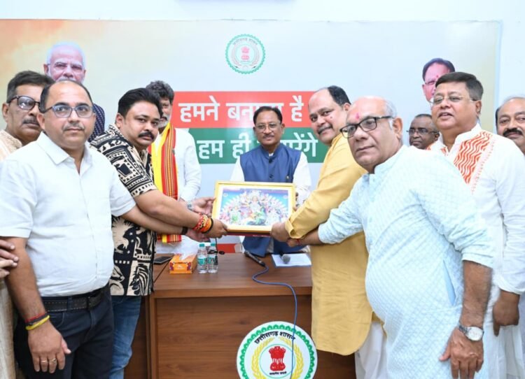 बंगाली नववर्ष मिलन समारोह में शामिल हुए मुख्यमंत्री साय,कहा-प्रदेश के विकास में बंगाली समाज की अहम भूमिका