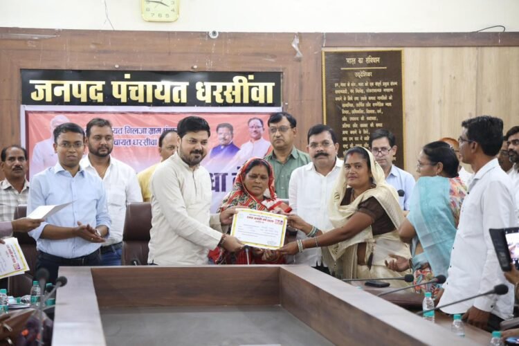 विधायक अनुज शर्मा ने ली विभागों की मैराथन समीक्षा बैठक, अधिकारियों को दी नसीहत-“दफ्तरों से निकलें और धरातल पर काम करें