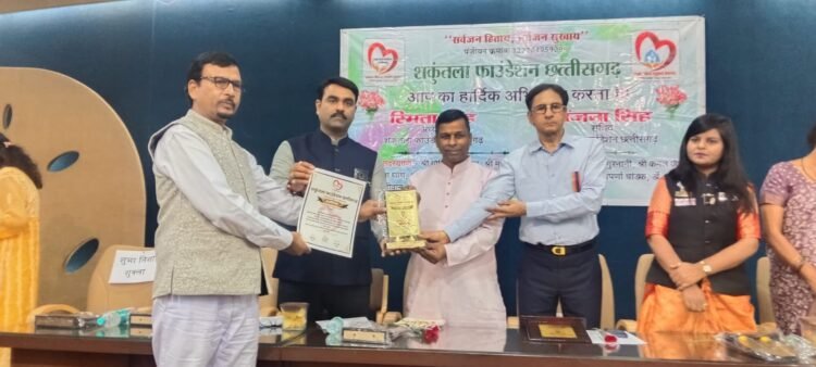 शकुंतला फाउंडेशन द्वारा 151 समाजसेवियों का भव्य सम्मान, दिव्यांग पिंटू राम साहू की शिक्षा का बीड़ा उठाया