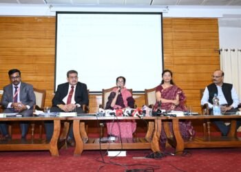 छत्तीसगढ़ में नहीं है ईंधन की कमी: OMCs ने बनाए रखी LPG और पेट्रोल-डीजल की निर्बाध सप्लाई