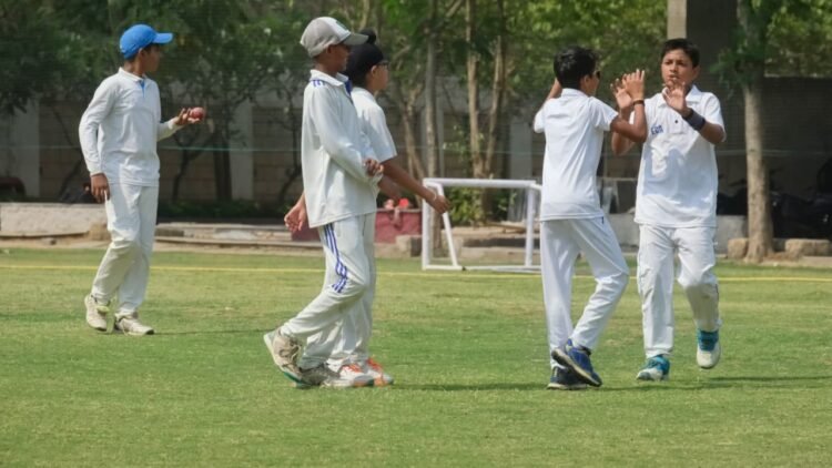 न्यू एरा क्रिकेट लीग के चौथे दिन प्रखर यादव और अव्यांश राजपाल का शानदार प्रदर्शन…