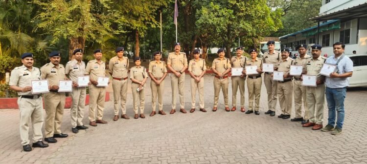 रायपुर पुलिस में ‘कॉप ऑफ द मंथ’ सम्मान, उत्कृष्ट कार्य करने वाले अधिकारी-कर्मचारी हुए सम्मानित