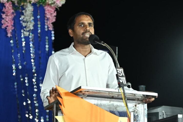 यूथ फेस्ट-2026: सौरभ द्विवेदी का मंत्र-फिट रहें, पॉजिटिव सोचें, परिवार संग आगे बढ़ें