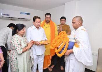 बसना की पावन धरा पर ‘सोमनाथ’ का प्राकट्य,बैजनाथ धाम के संतों का विधायक डॉ संपत अग्रवाल ने किया भव्य स्वागत