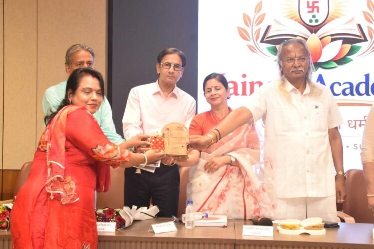 जैनम कोचिंग अकादमी द्वारा “Me & Maa” नारी सम्मान समारोह का भव्य आयोजन