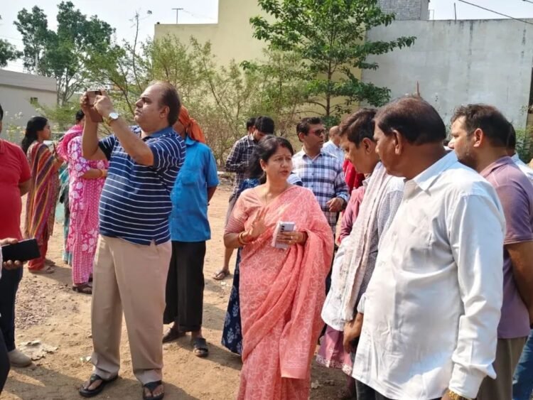 अवैध कब्जे पर सख्त रुख, शीतला तालाब में अतिक्रमण त्वरित कार्रवाई के निर्देश