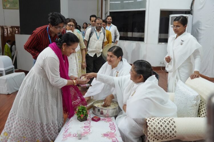 प्रतिस्पर्धात्मक युग में आंतरिक शांति की खोज: शांति सरोवर में ध्यान एवं तनाव प्रबंधन कार्यक्रम का सफल आयोजन