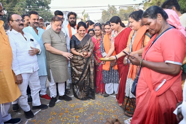 विकास को मिली नई गति, दो वार्डों में करोड़ों की परियोजनाओं का भूमिपूजन