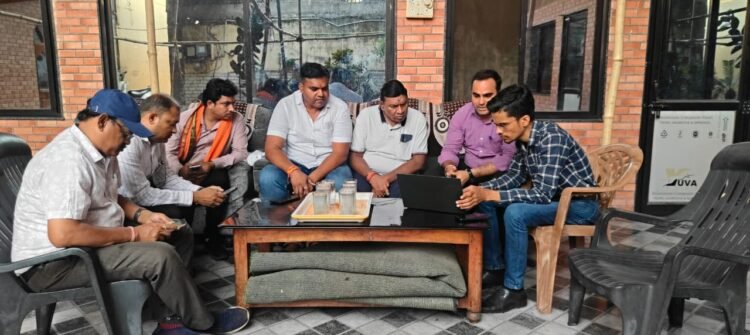 रायपुर में स्वजनगणना अभियान को बढ़ावा, एमआईसी सदस्य और पार्षद ने भरा ऑनलाइन फॉर्म