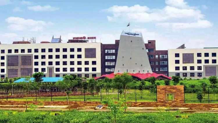 24 घंटे में सरकार का यू-टर्न: कर्मचारियों के राजनीतिक जुड़ाव पर आदेश स्थगित