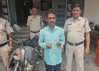 रायगढ़ पुलिस की बड़ी सफलता: तीन राज्यों में सक्रिय चोर गिरफ्तार