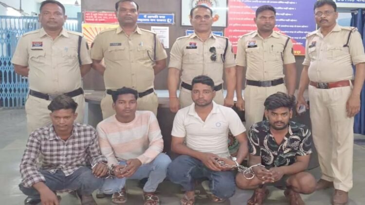 ऑटो से आए बदमाशों ने महिला को बनाया निशाना, 4 गिरफ्तार