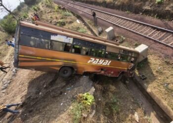 तेज रफ्तार का कहर: ट्रैक्टर, बस और कार हादसों में 3 की मौत