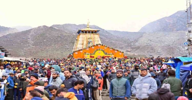 भक्तों के लिए खुले केदारनाथ धाम के कपाट, ‘हर-हर महादेव’ के जयघोष से गूंजा पर्वत
