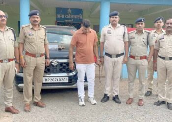 नकली अफसर का खेल खत्म: पिस्टल दिखाकर व्यापारी से वसूली, आरोपी गिरफ्तार