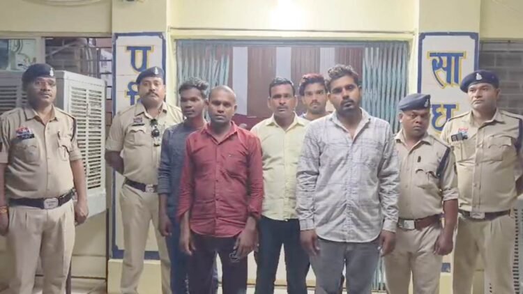 सक्ती में पुलिस पर पथराव, 5 आरोपी गिरफ्तार, बाकी की तलाश जारी