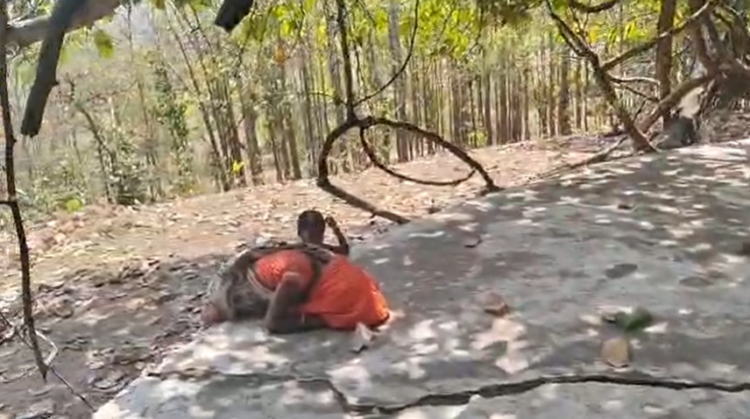 प्राचीन मंदिर में असामाजिक तत्वों की हरकत, प्रतिमा खंडित