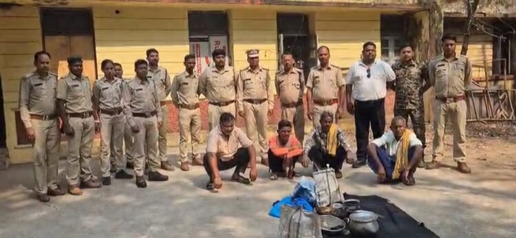 “पानी की तलाश में गांव पहुंचा सांभर बना शिकार, रायगढ़ में 5 लोग गिरफ्तार”