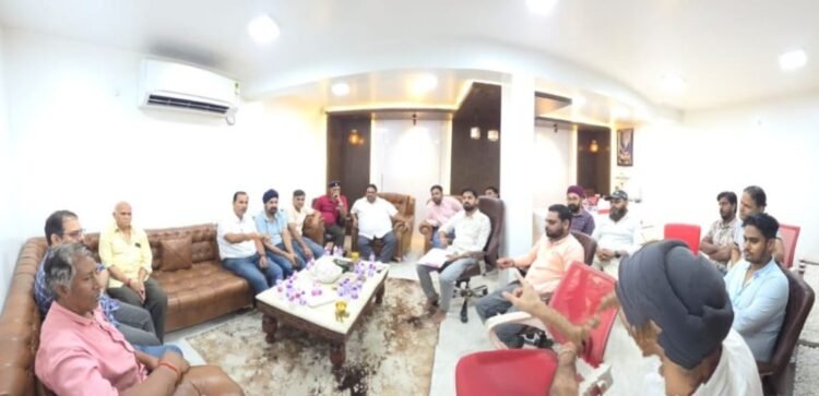 आर्थिक प्रताड़ना से तंग आकर व्यापारी परिवार ने उठाया खौफनाक कदम, कवर्धा में हड़कंप