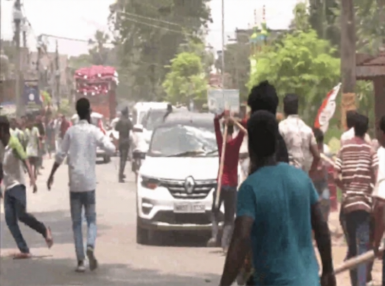 “पश्चिम बंगाल चुनाव: मुर्शिदाबाद में हिंसा, हुमायूं कबीर के काफिले पर हमला, कई जिलों में बवाल”