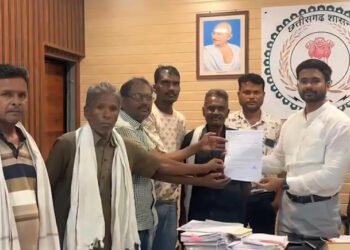 डोंगरगढ़ में अनोखी मांग: अवैध शराब पर रोक के लिए ग्रामीणों ने मांगी सरकारी दुकान