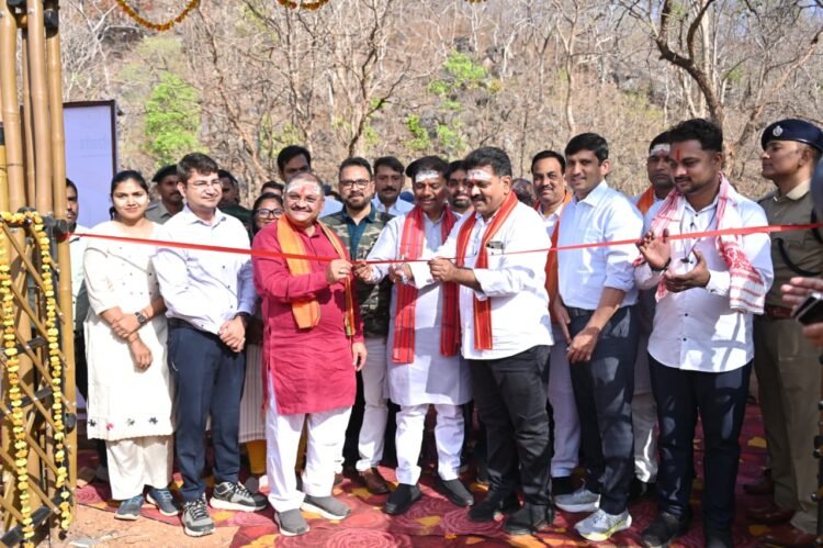 उप मुख्यमंत्री विजय शर्मा, वन मंत्री केदार कश्यप और सांसद संतोष पाण्डेय ने किया भोरमदेव जंगल सफारी का शुभारंभ,घने जंगलों के बीच रोमांच का नया सफर