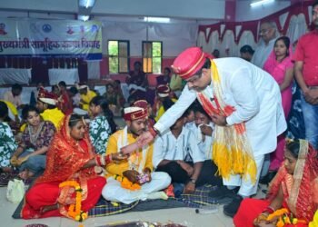 मुख्यमंत्री सामूहिक कन्या विवाह- दुर्ग में 19 जोड़े बंधे परिणय सूत्र में, मंत्री गजेन्द्र यादव ने दिया आशीर्वाद,कहा-सामाजिक समानता का प्रतीक