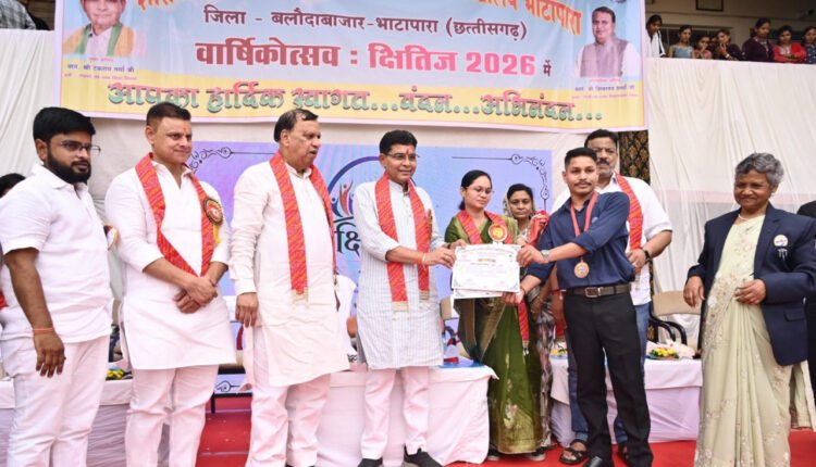 महाविद्यालय की भूमि को अतिक्रमण मुक्त करने के दिए कड़े निर्देश,राजस्व मंत्री ने कहा-अनुशासन और कड़ी मेहनत ही सफलता का मूलमंत्र