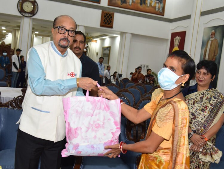 लोकभवन में लगा मेगा हेल्थ कैंप, अंतरराष्ट्रीय रेड क्रॉस दिवस पर महिलाओं की ब्रेस्ट कैंसर स्क्रीनिंग से लेकर हृदय रोग जांच तक मिली विशेषज्ञ सेवाएं