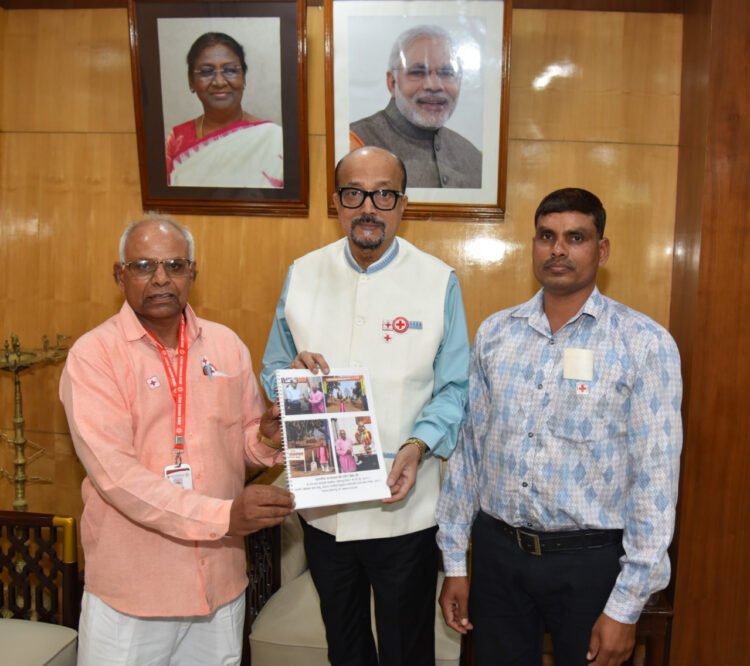 राज्यपाल डेका ने गोद ग्राम सोनपुरी के समग्र विकास के लिए दिए आवश्यक निर्देश