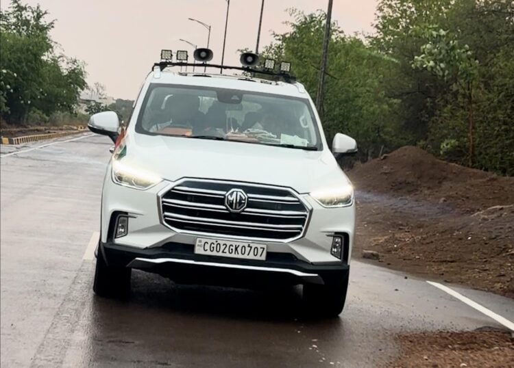 पायलट एवं फॉलो गाड़ियों का उपयोग बंद कर दिया सादगी, ईंधन बचत और पर्यावरण संरक्षण का संदेश