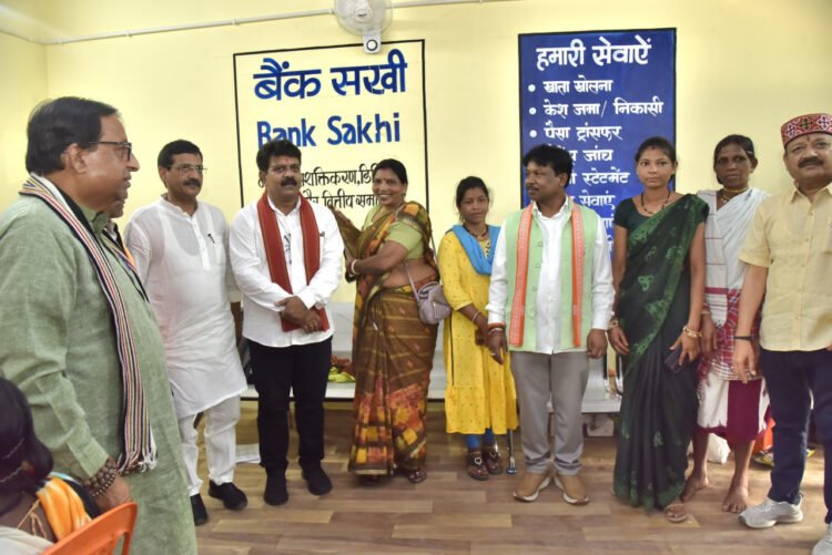 केंद्रीय गृह मंत्री के प्रस्तावित बस्तर प्रवास की तैयारियों का उप मुख्यमंत्री विजय शर्मा ने लिया जायज़ा