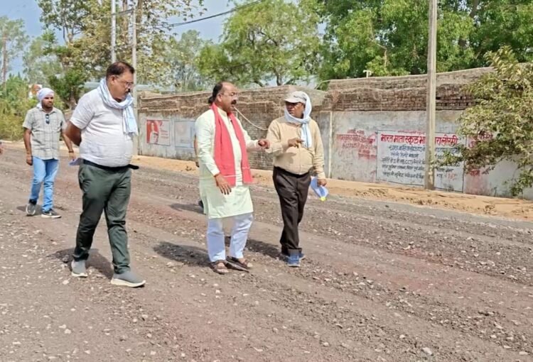 उप मुख्यमंत्री अरुण साव ने निर्माणाधीन सड़क का किया निरीक्षण