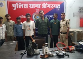 डोंगरगढ़ में देर रात हुक्का पार्टी पर पुलिस का छापा, 6 युवक गिरफ्तार