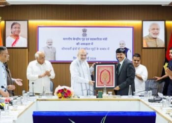 भुज में अमित शाह की उच्चस्तरीय सुरक्षा समीक्षा बैठक, सीमा सुरक्षा और घुसपैठ रोकने पर जोर