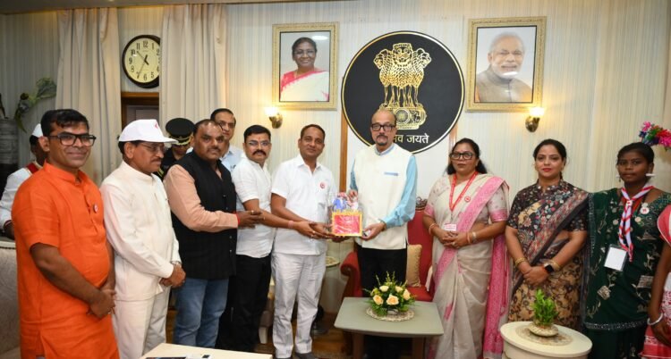 अंतर्राष्ट्रीय रेडक्रॉस दिवस पर राज्यपाल डेका ने दिया रेडक्रॉस गतिविधियों के लिए सहयोग बढ़ाने पर जोर