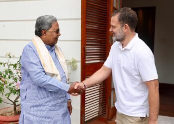 कर्नाटक में सत्ता परिवर्तन के बाद दिल्ली पहुंचे सिद्धारमैया, बेटे के लिए मांगा बड़ा मंत्रालय