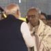 शपथ ग्रहण में खास पल: नरेंद्र मोदी ने वरिष्ठ भाजपा कार्यकर्ता माखनलाल सरकार से लिया आशीर्वाद