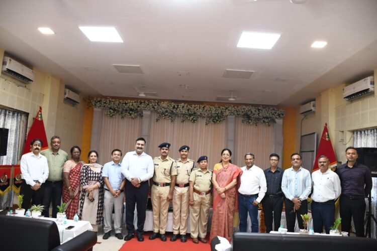 द.पू.म.रेलवे बिलासपुर में रेल क्लब में रेलवे सुरक्षा बल द्वारा हार्टफुलनेस मेडिटेशन सेशन एवं स्वास्थ्य जागरूकता एवं मनोवैज्ञानिक कल्याण शिविर का आयोजन