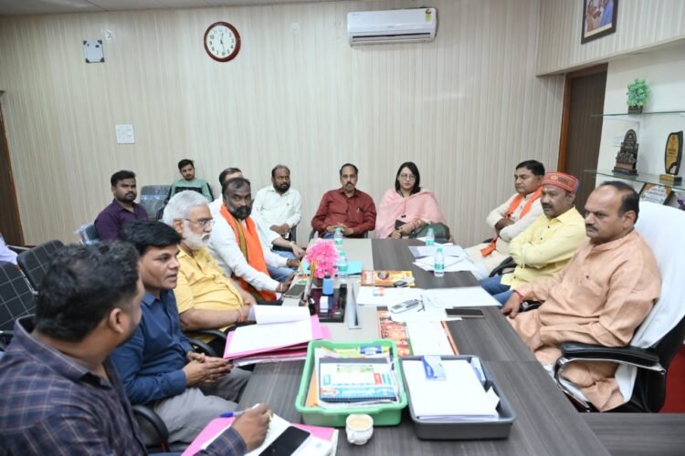 रायपुर में पेयजल व्यवस्था पर सख्ती, जोन 2 में समीक्षा बैठक में दिए गए निर्देश