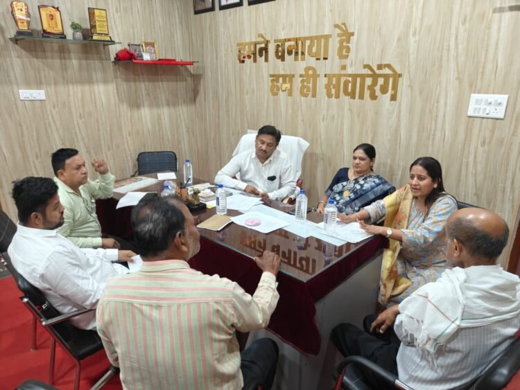 मानसून की तैयारी शुरू, रायपुर जोन 8 में सफाई व्यवस्था पर बैठक