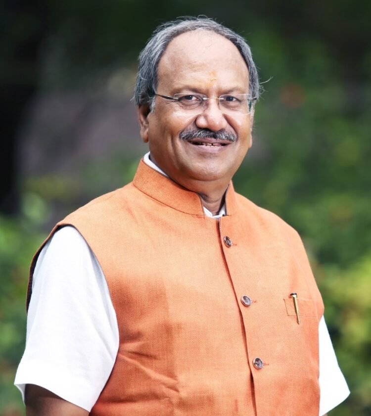 पेट्रोल, तेल गैस की खपत कम करने का प्रधानमंत्री मोदी के आह्वान को समूचे देशवासी स्वीकार करें:बृजमोहन अग्रवाल