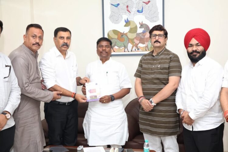 भारतीय व्यापार महोत्सव 2026 को लेकर वन मंत्री केदार कश्यप से CAIT प्रतिनिधिमंडल की मुलाकात