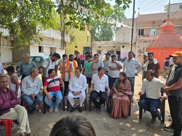 रायपुर में गंदगी पर भड़के विधायक राजेश मूणत, सफाई ठेकेदार पर 20 हजार का जुर्माना