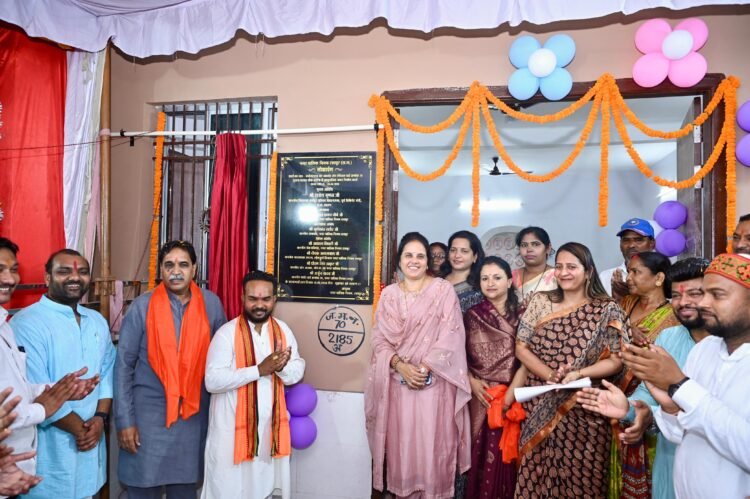 विधायक राजेश मूणत और महापौर मीनल चौबे ने वार्ड 70 को दी विकास कार्यों की सौगात