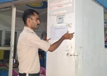 रायपुर में पेट्रोल पंपों पर भीड़ के बीच पुलिस अलर्ट, जारी किए इमरजेंसी हेल्पलाइन नंबर