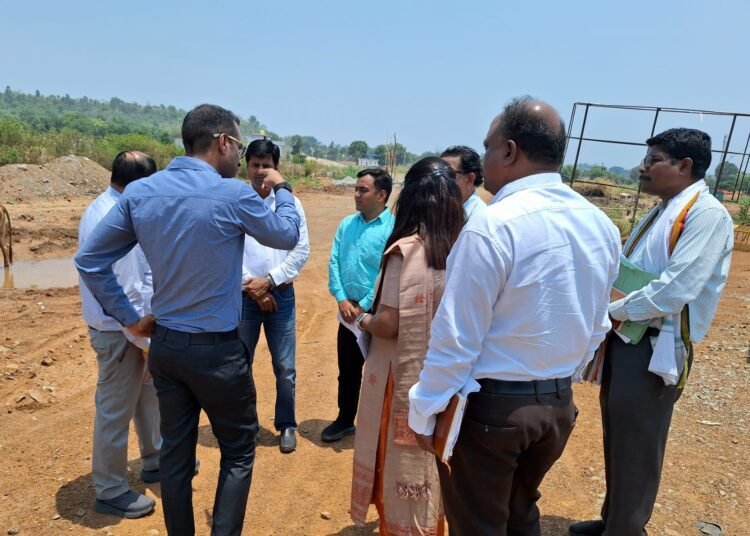 लोक निर्माण विभाग के सचिव ने केशकाल घाट बायपास रुट का किया निरीक्षण, तत्काल काम शुरू करने के दिए निर्देश