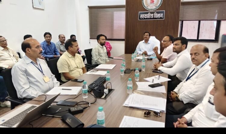 नागरिक सहकारी बैंकों में बढ़ेंगी आधुनिक बैंकिंग सुविधाएं, सहकारिता आयुक्त ने मोबाइल और इंटरनेट बैंकिंग सेवाएं शुरू करने के दिए निर्देश